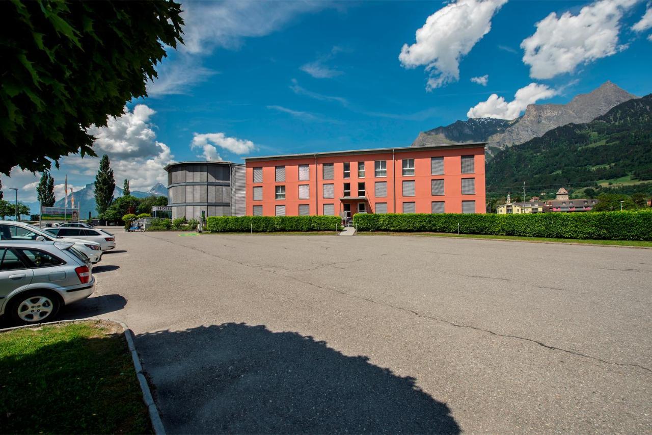 Swiss Heidi Hotel Майенфельд Экстерьер фото